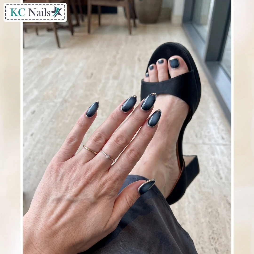 Nail colours